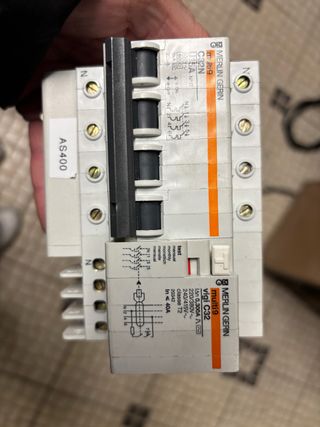 Disjuntor Merlin Gerin C32N