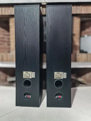 Altavoces Yamaha NS-G40 MKII Columna Negros