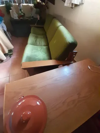 Sillón madera castellano y mesa a juego