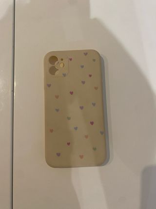 Funda iPhone 11 Corazones Pastel