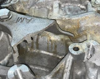 98378 20gz11 caja peugeot 3008 2.0 blue-hdi fap