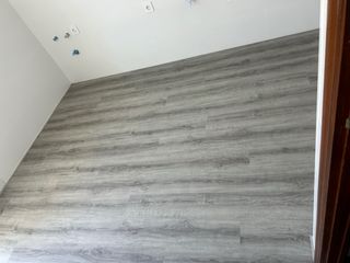 Instalación suelo, rodapié y puertas