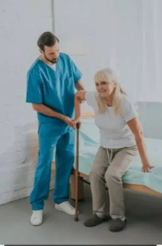 CUIDADO DE ADULTO MAYOR