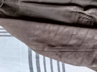 Abrigo pesado de cuero marrón