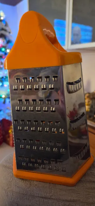 Grattugia 4 lati arancione