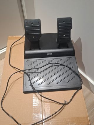 Volante Hori Apex PS4/PS5/PC + Pedales