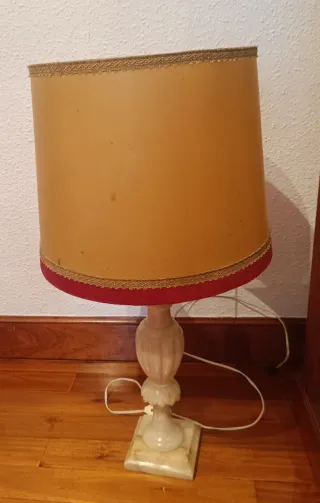 Lámpara de mesa mármol vintage salón
