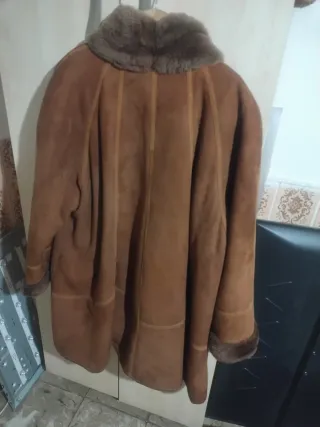 Abrigo de piel de oveja