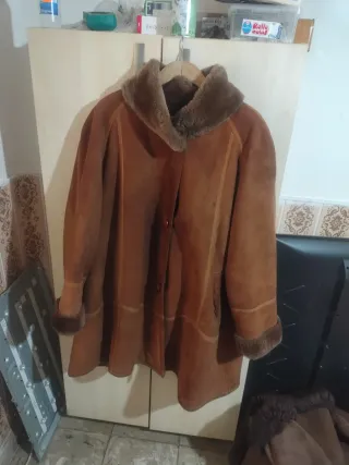 Abrigo de piel de oveja