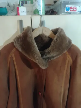 Abrigo de piel de oveja