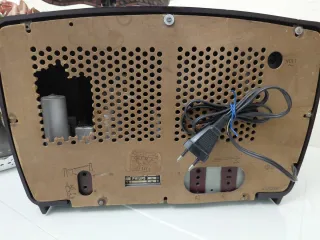 Radio de baquelita Philips a Válvulas 1951
