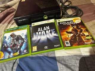 Xbox 360 con 3 juegos: Assassin's Creed, Alan Wake