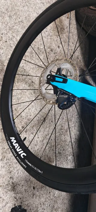 Bicicleta Canyon CF8 Endurance Disc