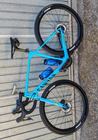 Bicicleta Canyon CF8 Endurance Disc