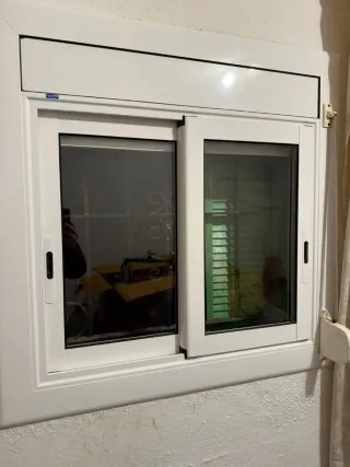 Ventana corredera aluminio blanca
