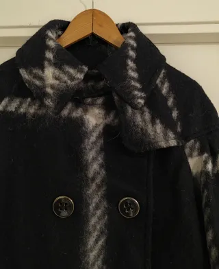 Abrigo Zara cuadros negro y blanco