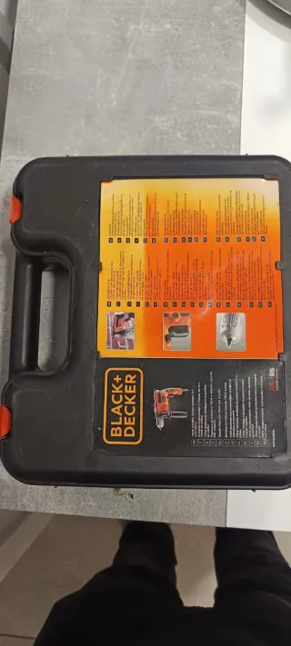 Taladro Black+Decker con maletín
