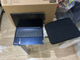 Portátil Lenovo Negro/Azul con funda