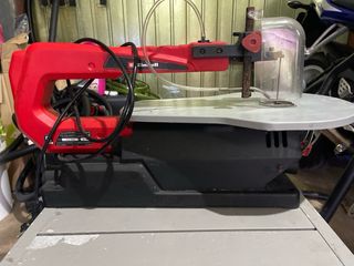 Sierra de maquetería eléctrica