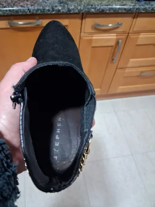 Botines Stephen Allen Talla 37 Negros y Dorados