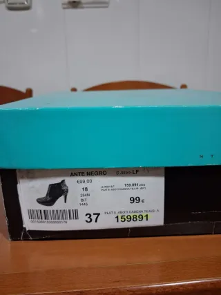 Botines Stephen Allen Talla 37 Negros y Dorados