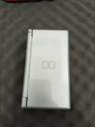 Nintendo DS Lite Roja y Plateada