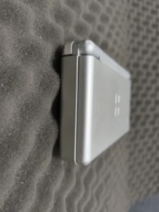 Nintendo DS Lite Roja y Plateada