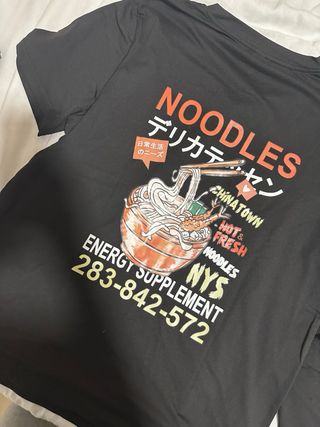 Camiseta Negra Noodles Talla M