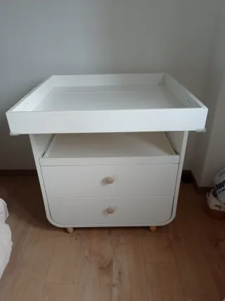 Cambiador MYLLRA blanco con cajones