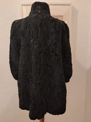 Abrigo 3/4 de astracán negro