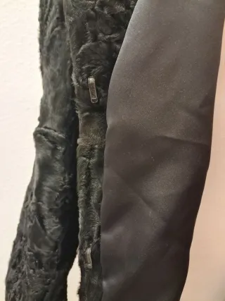 Abrigo 3/4 de astracán negro