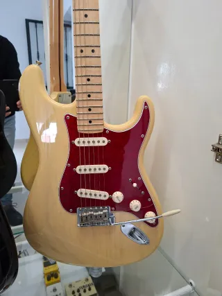 Guitarra Fender Stratocaster USA