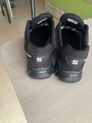Zapatillas Salomon Negras y Grises
