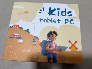 Tablet PC para niños con funda rosa.