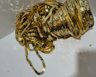 Bobina filo paiette dorate