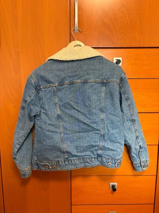 Chaqueta vaquera Bershka borrego