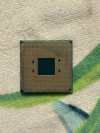 AMD Ryzen 3 2200G