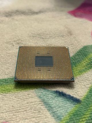 AMD Ryzen 3 2200G