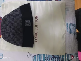 Gorro Louis Vuitton Cuadros Gris y Negro