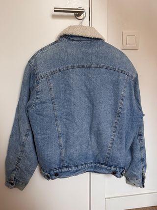 Chaqueta vaquera con forro sherpa