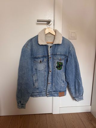 Chaqueta vaquera con forro sherpa