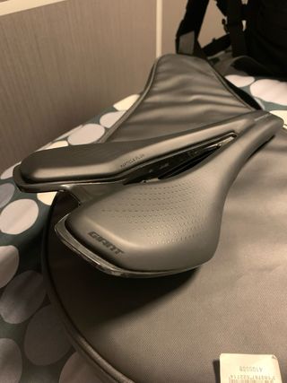 Sillín Giant Approach 145 x 270