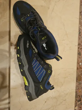 Zapatos CMP niño negro y azul