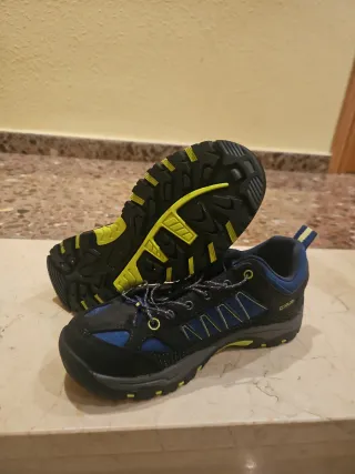 Zapatos CMP niño negro y azul