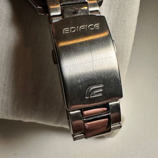 Reloj Casio Edifice Plata y Blanco