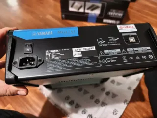 Mesa de mezclas Yamaha MG12XU