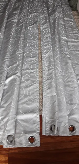 2 Cortinas ollaos grises con diseño