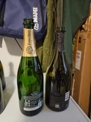 2 bottiglie vuote champagne