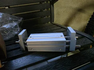 Cilindro Neumático SMC MHL2-20D2 Pinza