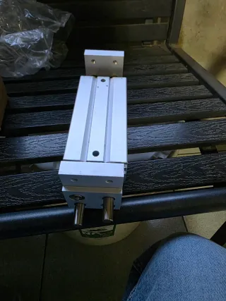 Cilindro Neumático SMC MHL2-20D2 Pinza